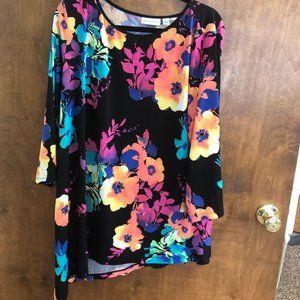 XL top, Susan Graves brand, worn once, polyester blend, non wrinkle